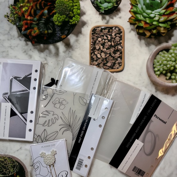 BNIB Louis Vuitton Medium Monogram 6-Ring Agenda Cover & Cloth & Paper bundle - Picture 11 of 12